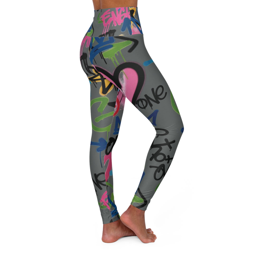 Dark Grey Graffiti Heart High-Waist Leggings — Colorful Street Art Print